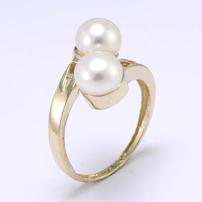 14k Gold Pearl Ring