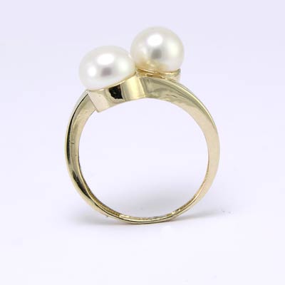 14k Gold Pearl Ring