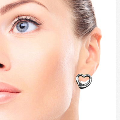 14k White Gold Heart Shaped Diamond Earrings