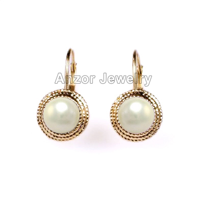 14k Yellow Gold Pearl Earring