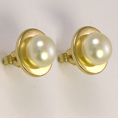 14k Yellow Gold Pearl Earrings