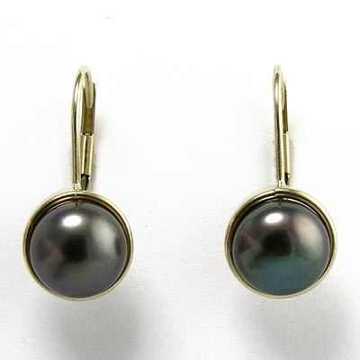 14K yellow Gold Black Pearl Earrings