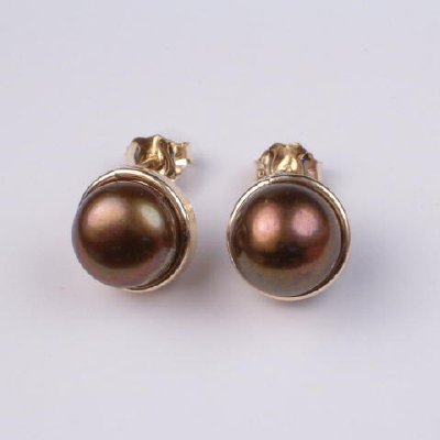 14k Solid yellow Gold 7.5mm Pearl Stud earrings