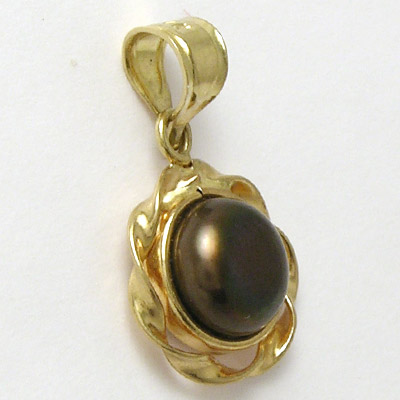 14k Yellow Gold Pearl Pendant