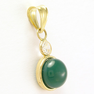14K Yellow Gold Green onyx Pendant
