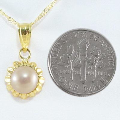 14k Gold White Pearl Pendant