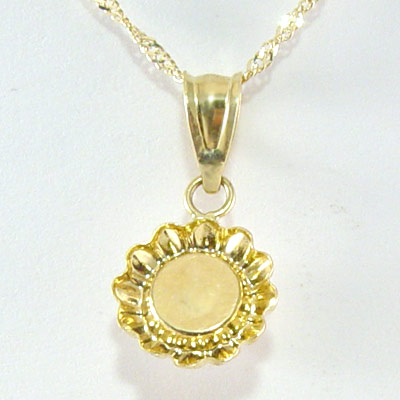 14k Gold White Pearl Pendant