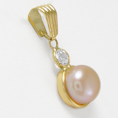 14k Gold Pink Pearl Pendant