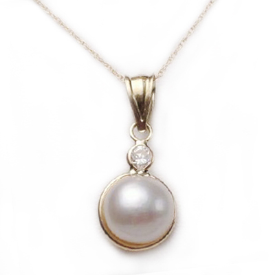 14k Pearl Pendant on Chain