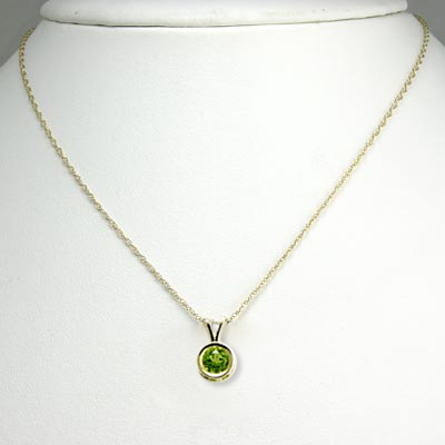 14k Gold Peridot Pendant Necklace