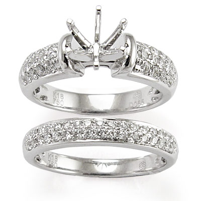 18k Gold Diamond Engagement Ring