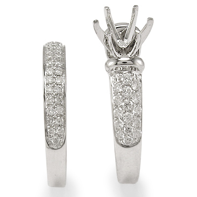 18k Gold Diamond Engagement Ring