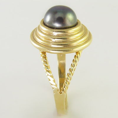 10k solid gold Love Knot Pearl Ring