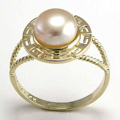 14k solid Gold Pink Pearl Ring