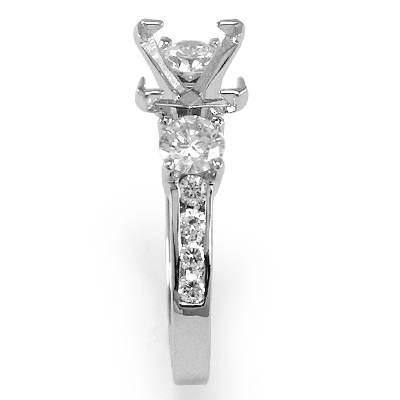 18k Gold Diamond Engagement Ring