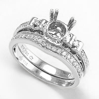 18k Gold Diamond Engagement Ring set