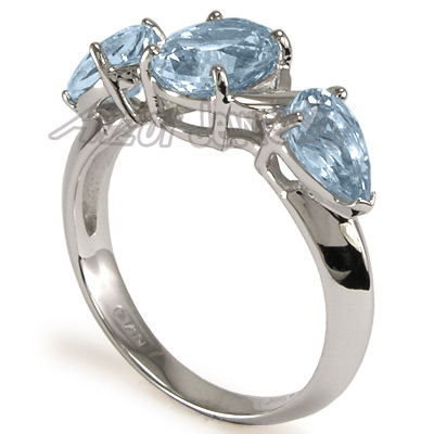 Three Stone Ring  Aquamarine 18K