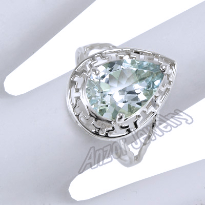 14K Gold Sky Blue Aquamarine Ring