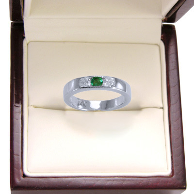 14k Gold Diamond & Emerald Wedding Band