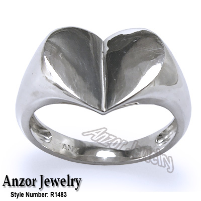 14k Gold Heart Shaped Ring from anzor
