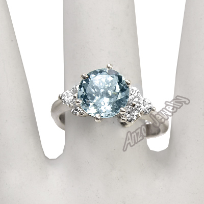 18K White Gold Aquamarine & Diamond Ring