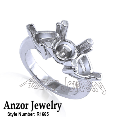 18k White Gold Ring three stone Setting