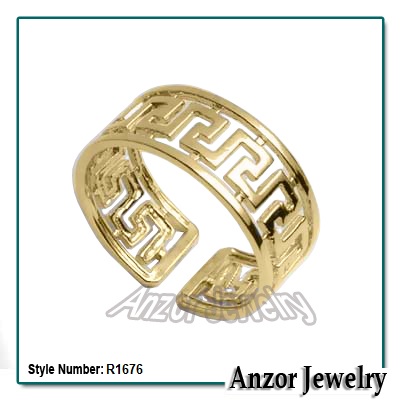 18k Gold Greek Key Ring