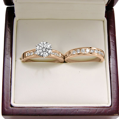 18k Gold Diamond Engagement Ring