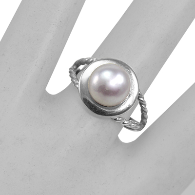 14k Solid Gold Design Genuine white Pearl Ring
