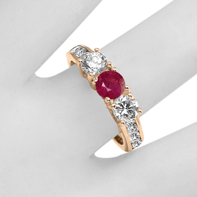 Diamond & Emerald Engagemen Ring in 14k Pink Gold
