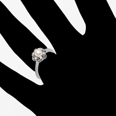 14K Gold Genuine Pearl and Diamond Ring