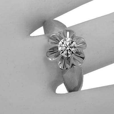 14k Gold Lab Grown Diamond Tulpan Ring