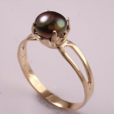 14k solid Gold Black Pearl Ring