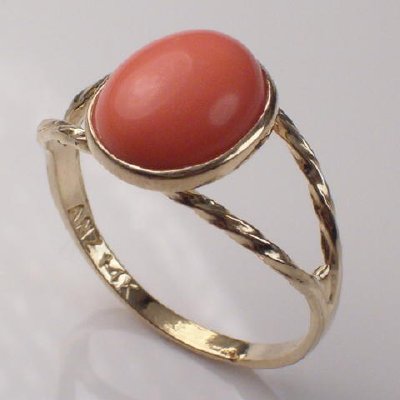 14k Gold Oval Coral Ring