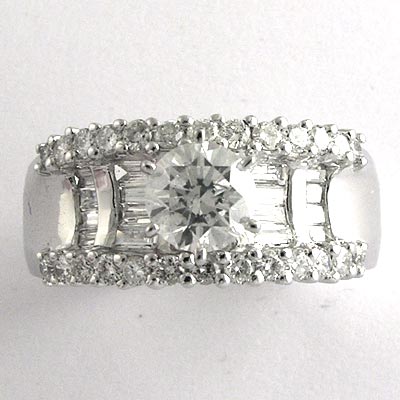 18k Gold Diamond Engagement Ring
