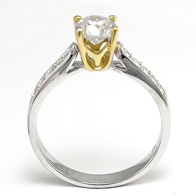 18k White Gold Diamond Engagement Ring