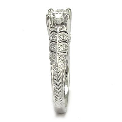 18K White Gold Diamond Engagement Ring