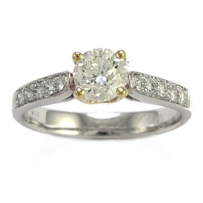 18k White Gold Diamond Ring