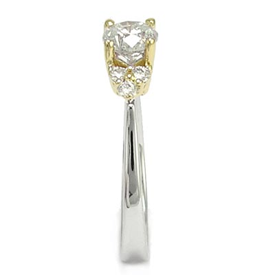 18K White Gold Diamond Ring