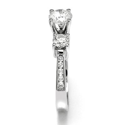 Diamond Engagemen Ring in 14k white gold