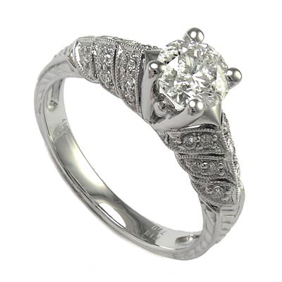 18K White Gold Diamond Engagement Ring