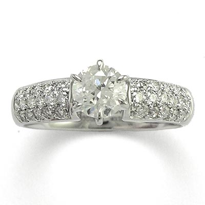 18K White Gold Diamond Ring