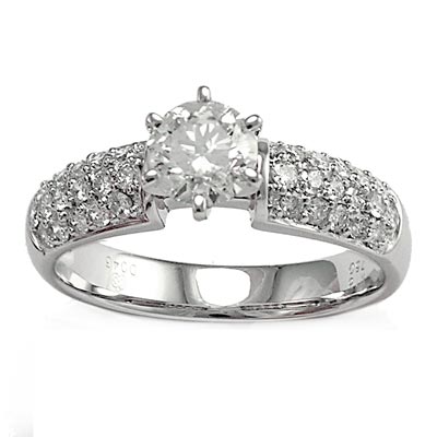 18K White Gold Diamond Ring