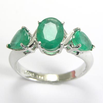 Three-Stone Emerald Mother's ring 14k