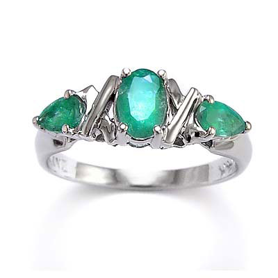 Three Stone Mother's ring Emerald 14k Gold