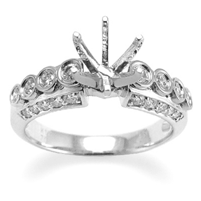 18k White Gold Diamond Engagement Ring