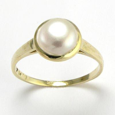 14k solid yellow gold Freshwater Pearl Ring