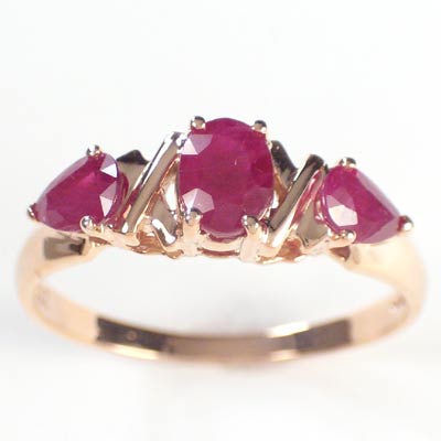 Mother's ring 14k Gold Three Stone Ruby RING