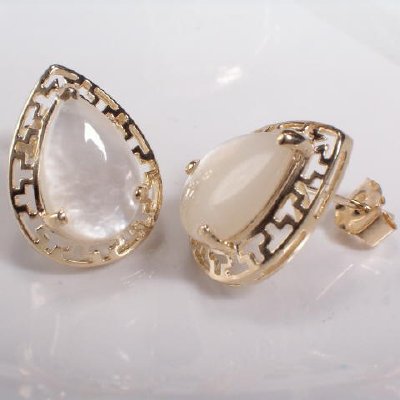 14k Gold Pear Mother of Pearl Set 12 GR