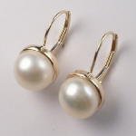 14k Gold 9.5mm Pearl Earrings